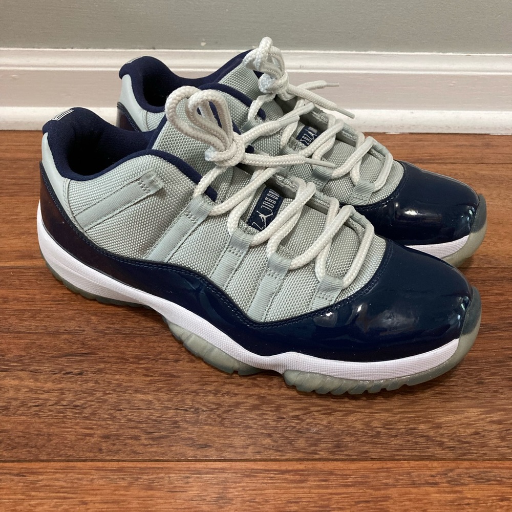 Jordan 11 Retro Low Georgetown